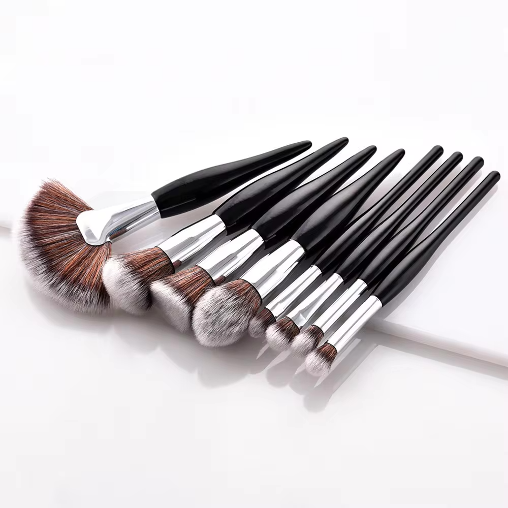 Makeup Blender + FREE Brushes